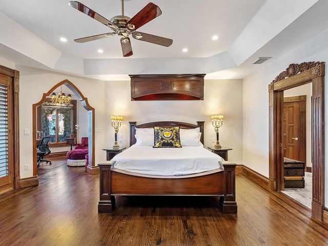 a view of a outdoor sitting area with furniture