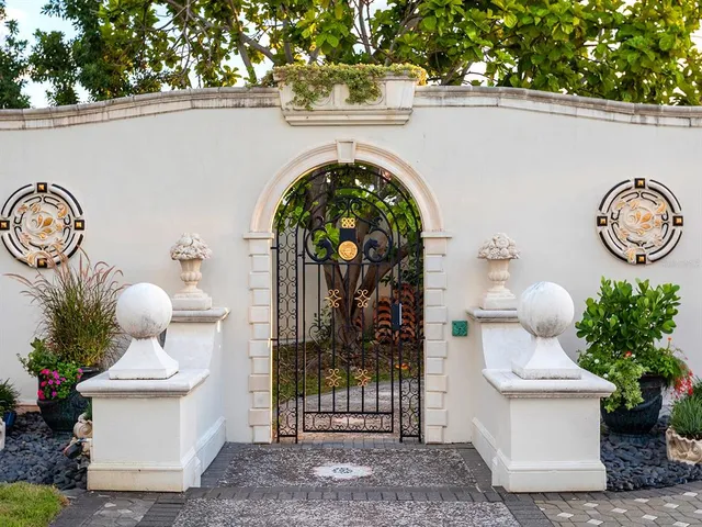 $26,400,000 | 1310 South Lake Shore Drive, Sarasota, FL 34231