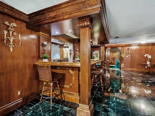 $26,400,000 | 1310 South Lake Shore Drive, Sarasota, FL 34231