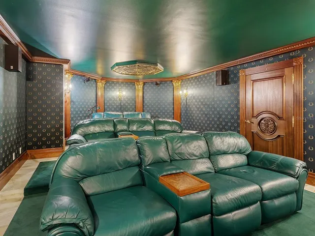 $26,400,000 | 1310 South Lake Shore Drive, Sarasota, FL 34231