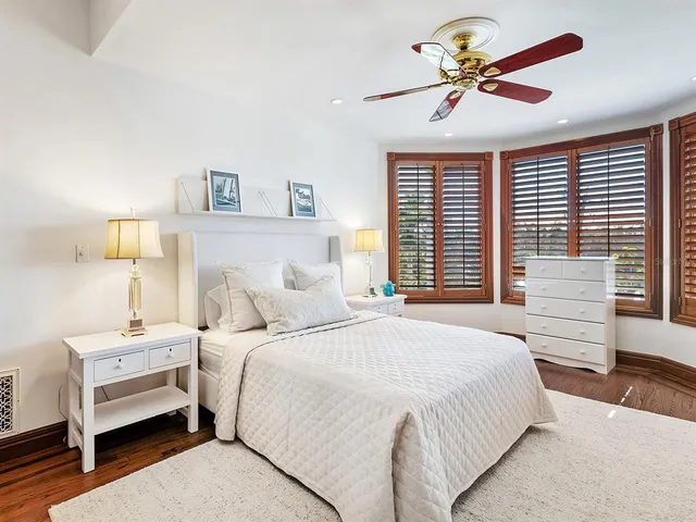 $26,400,000 | 1310 South Lake Shore Drive, Sarasota, FL 34231