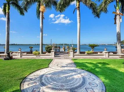 $26,400,000 | 1310 South Lake Shore Drive, Sarasota, FL 34231