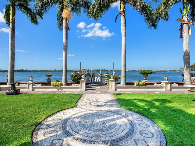 $26,400,000 | 1310 South Lake Shore Drive, Sarasota, FL 34231