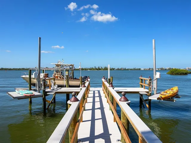 $26,400,000 | 1310 South Lake Shore Drive, Sarasota, FL 34231