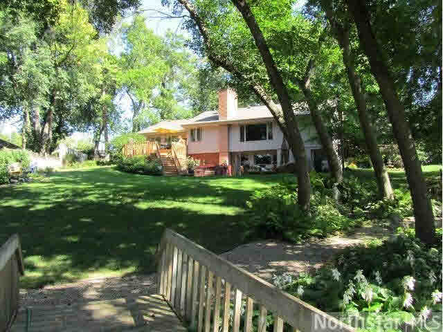 9470 Club House Road Eden Prairie, MN 55347 - Photo 15 of 18