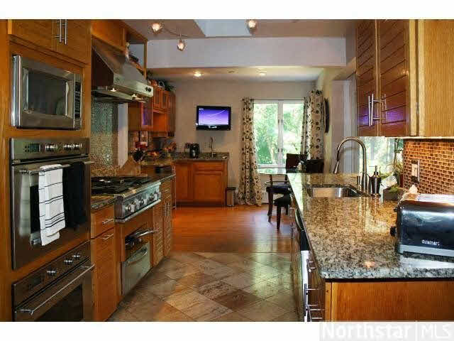9470 Club House Road Eden Prairie, MN 55347 - Photo 5 of 18