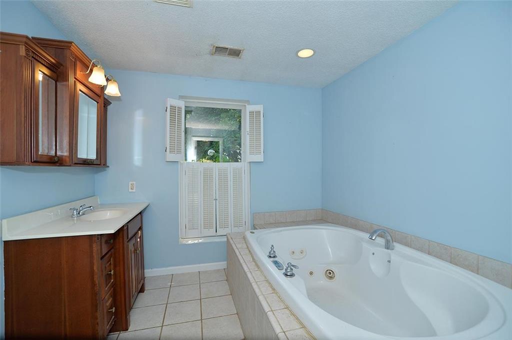 279 Old Hickory Ridge Road Washington, PA 15301 - Photo 17 of 20 Gallery Image 17