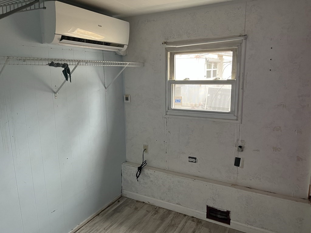 39 Mobile Home Way Springfield, MA 01119 - Photo 8 of 11 Gallery Image 8