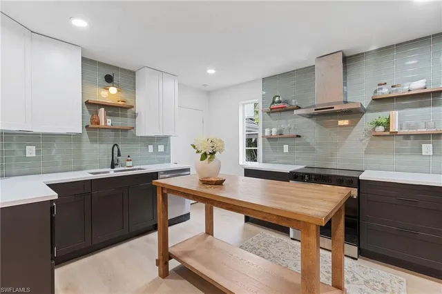 $545,000 | 2535 Cortez Boulevard, Fort Myers, FL 33901