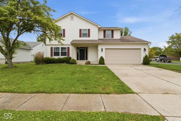 $319,900 | 30 Lake Drive North, Brownsburg, IN 46112