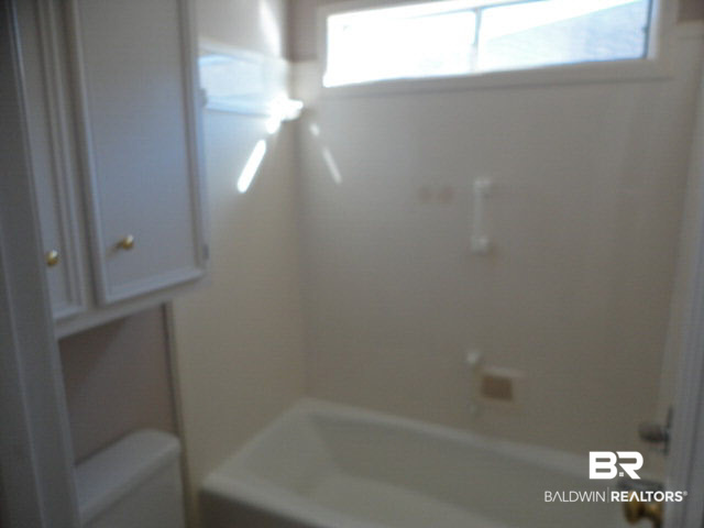 21 Stonebridge Court Mobile, AL 36608 - Photo 13 of 21 Master Bath