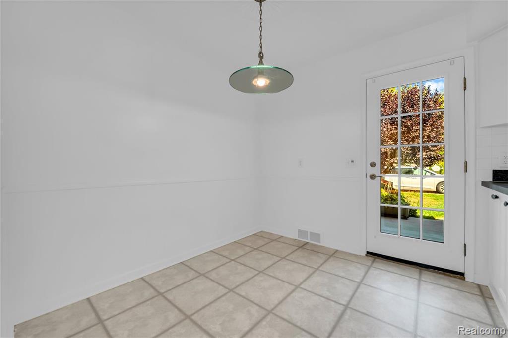 320 Neff Road Grosse Pointe, MI 48230 - Photo 24 of 46 Gallery Image 24