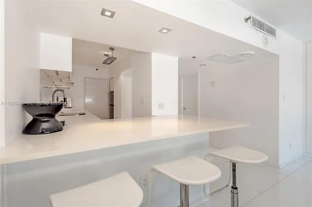 $2,500 | 100 Lincoln Road, Unit 839, Miami Beach, FL 33139