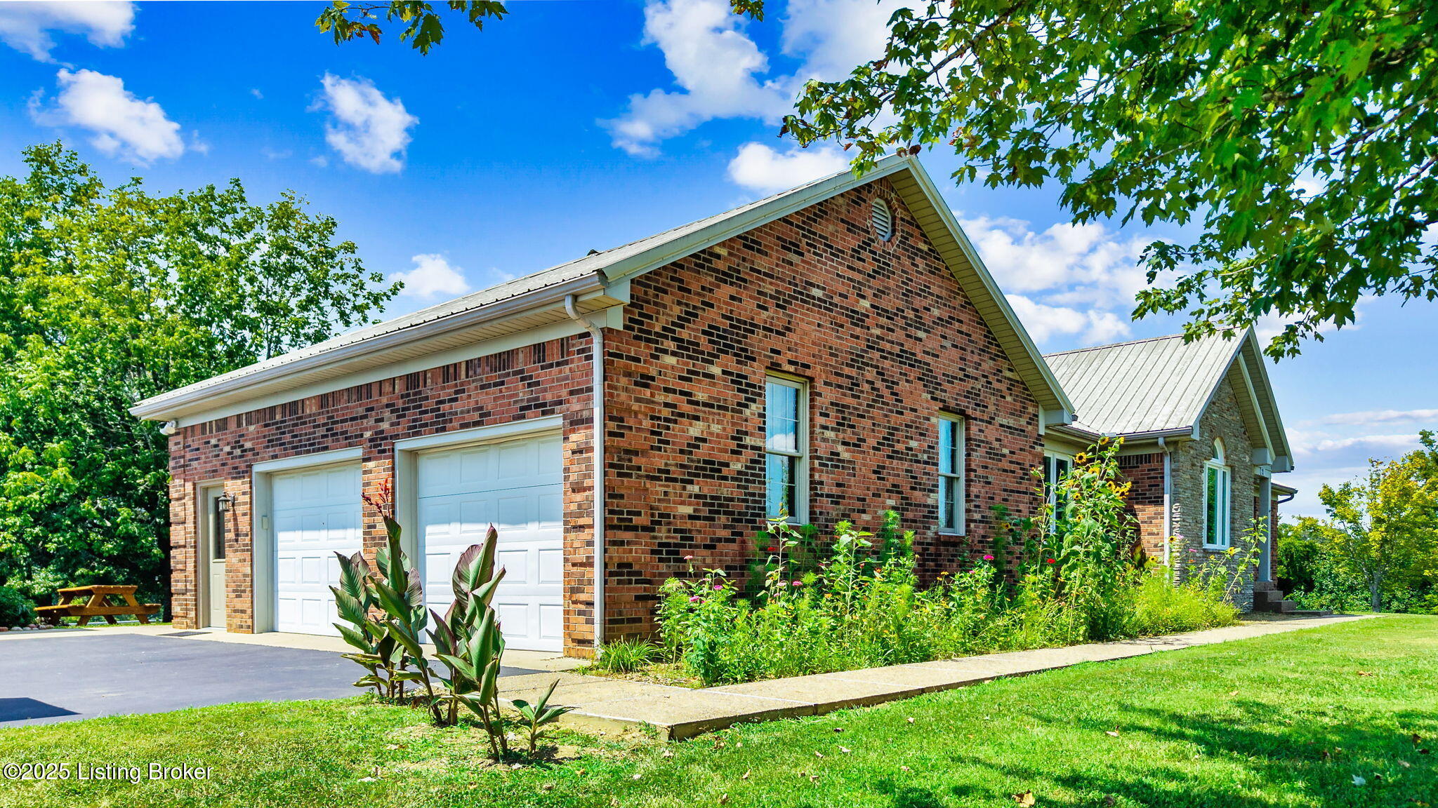 2-web-or-mls-DJI_20250818140058_0972_D-E