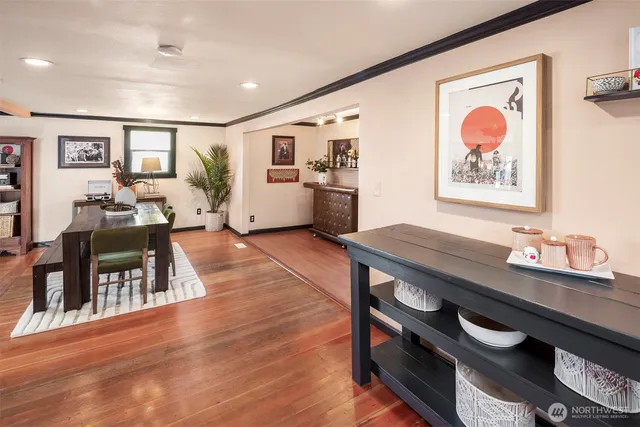 $749,950 | 10820 2nd Avenue Southwest, Seattle, WA 98146