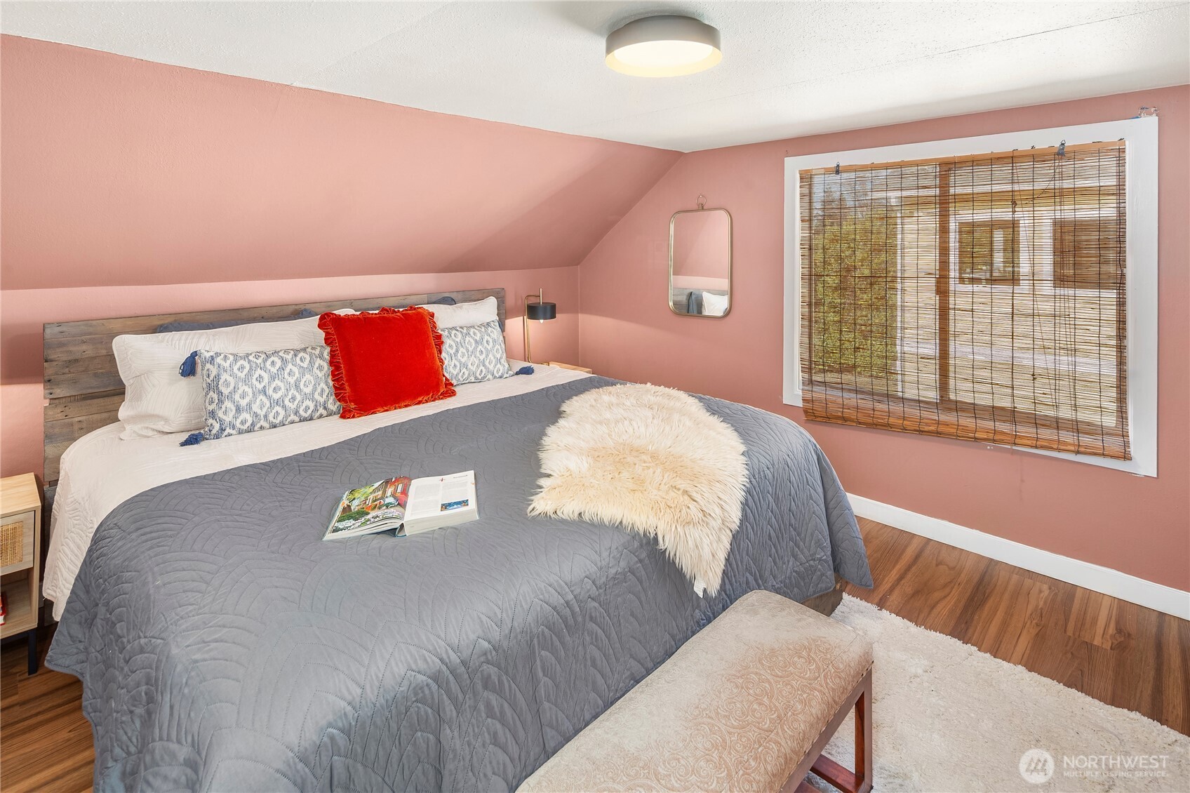 10820 2nd Avenue Southwest Seattle, WA 98146 - Photo 18 of 34