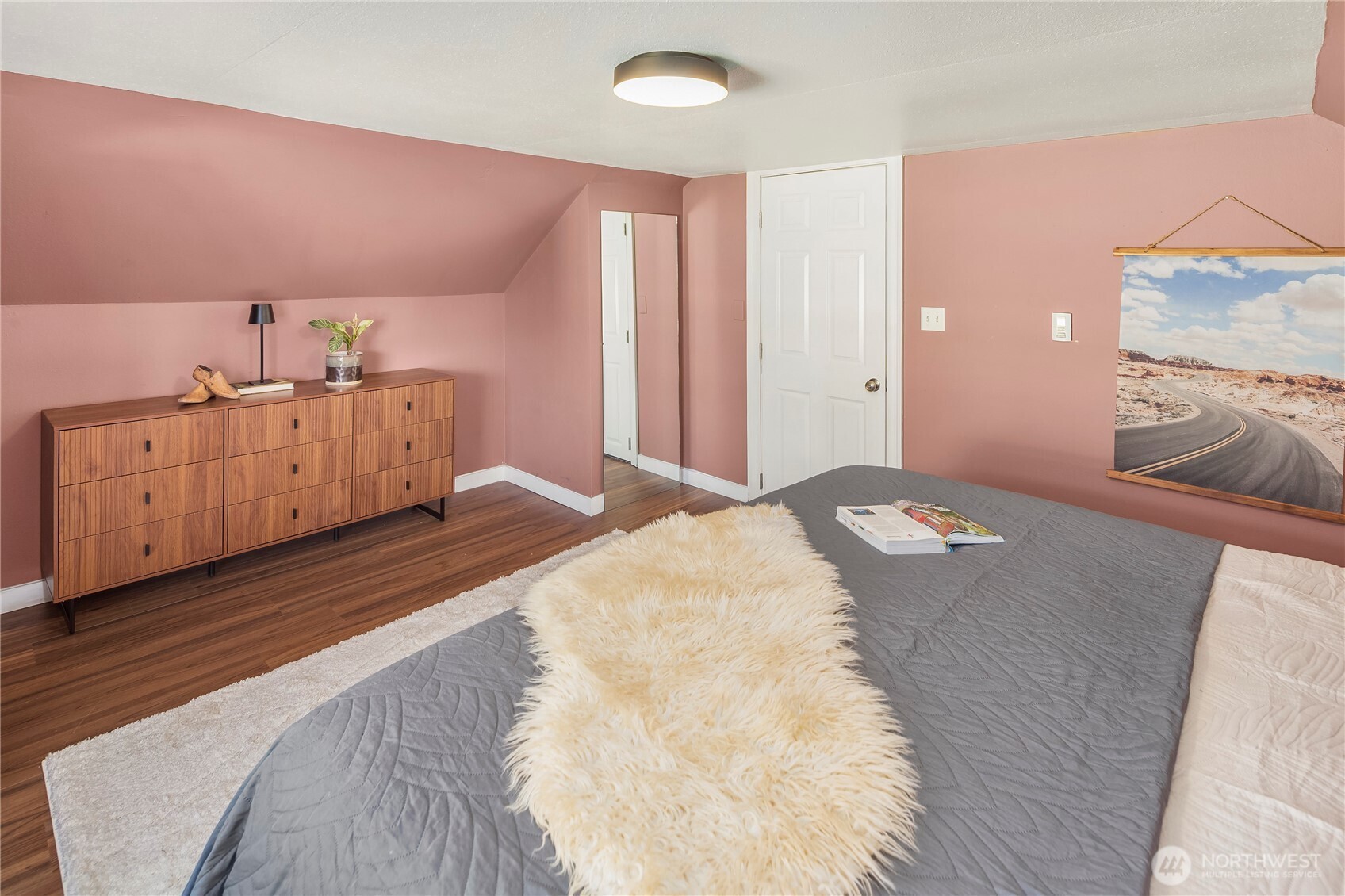 10820 2nd Avenue Southwest Seattle, WA 98146 - Photo 20 of 34