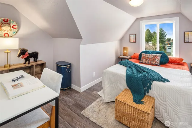 $749,950 | 10820 2nd Avenue Southwest, Seattle, WA 98146