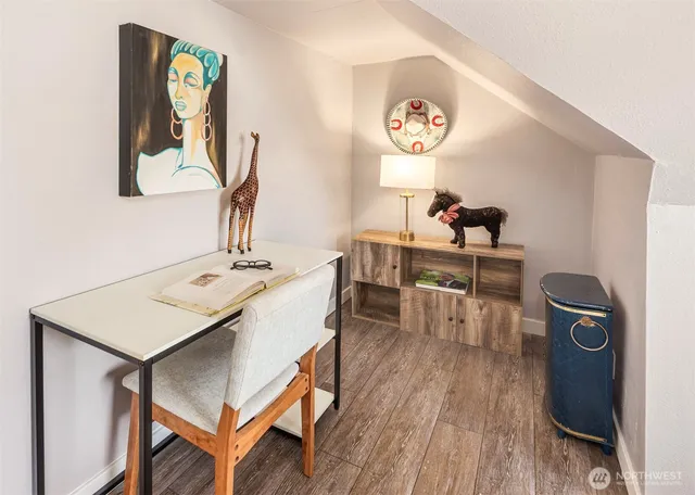 $749,950 | 10820 2nd Avenue Southwest, Seattle, WA 98146