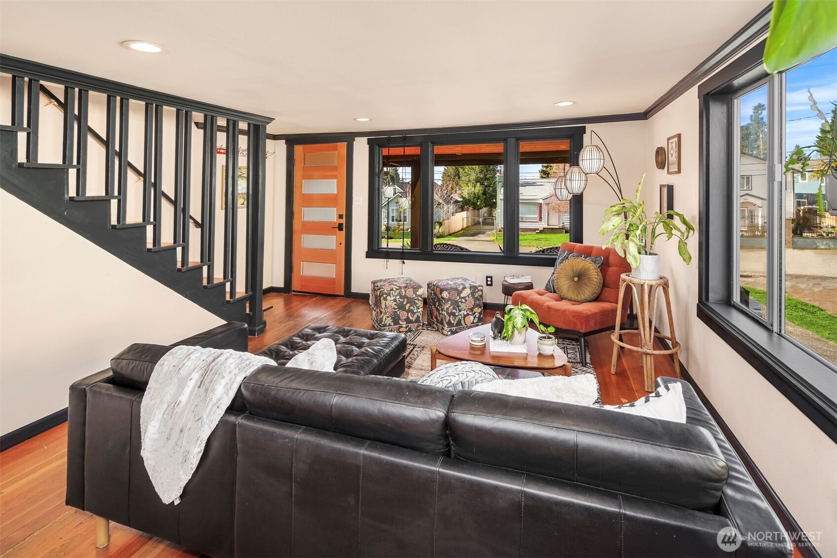 10820 2nd Avenue Southwest Seattle, WA 98146 - Photo 4 of 34