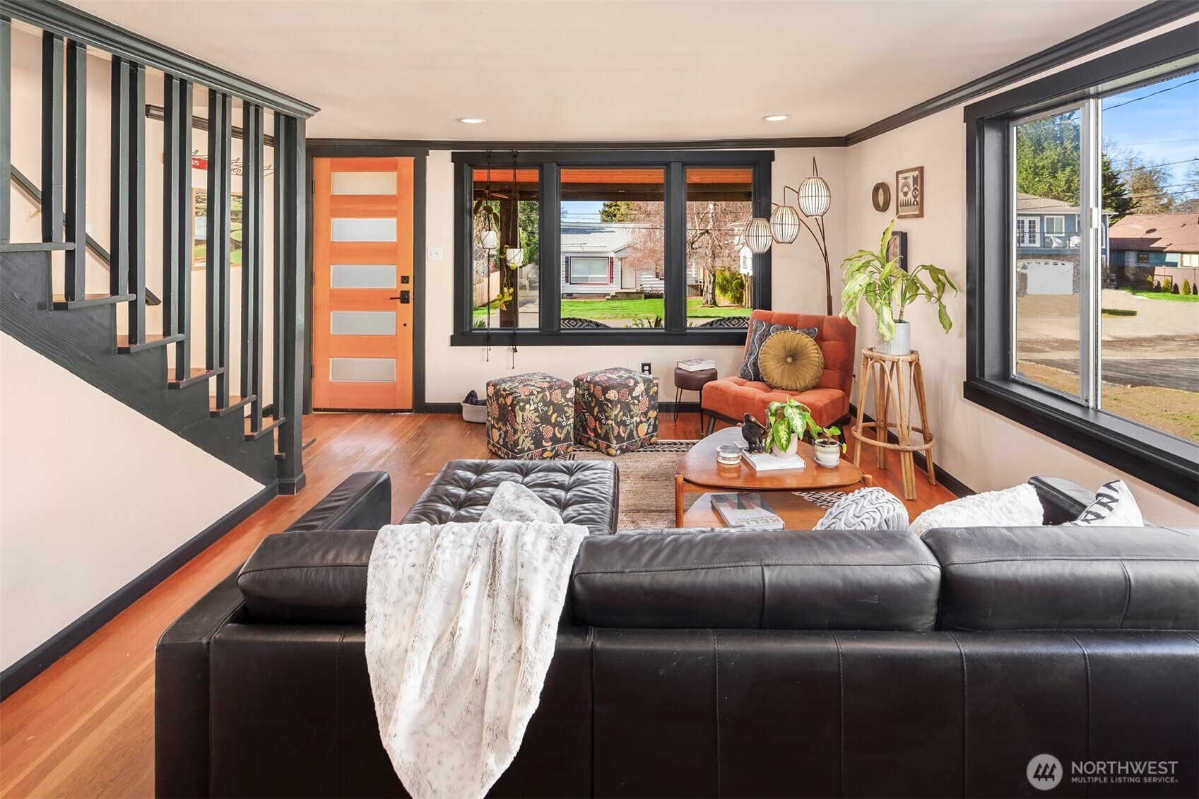 10820 2nd Avenue Southwest Seattle, WA 98146 - Photo 5 of 34