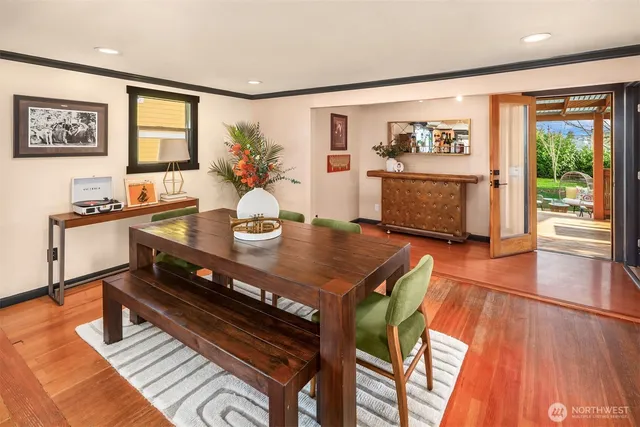 $749,950 | 10820 2nd Avenue Southwest, Seattle, WA 98146