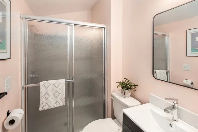 $749,950 | 10820 2nd Avenue Southwest, Seattle, WA 98146