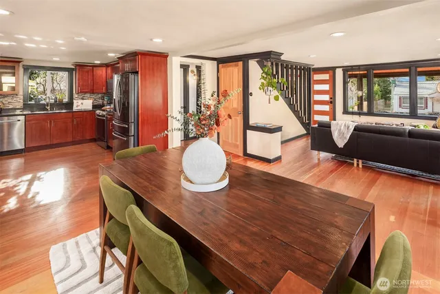 $749,950 | 10820 2nd Avenue Southwest, Seattle, WA 98146