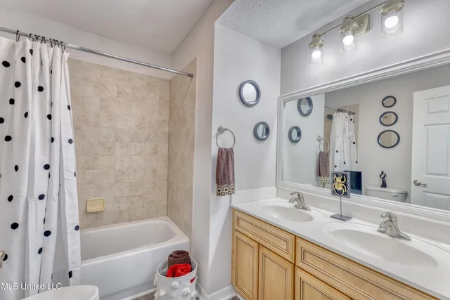 $3,000 | 1282 Beach Boulevard, Unit 201, Biloxi, MS 39530