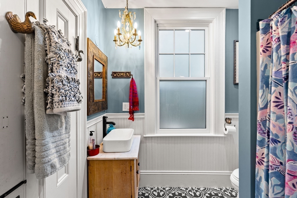 29 Galloupes Point Road Swampscott, MA 01907 - Photo 18 of 40