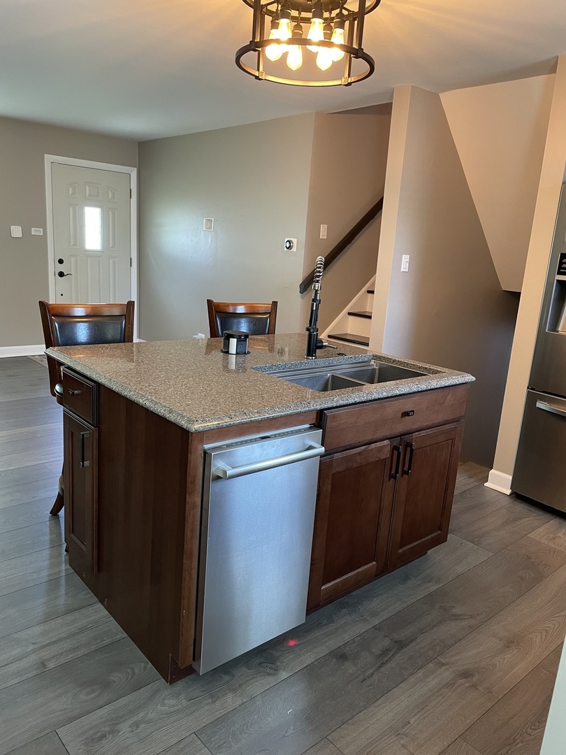 6600 Ridge Drive Chicago Ridge, IL 60415 - Photo 7 of 19 Gallery Image 7