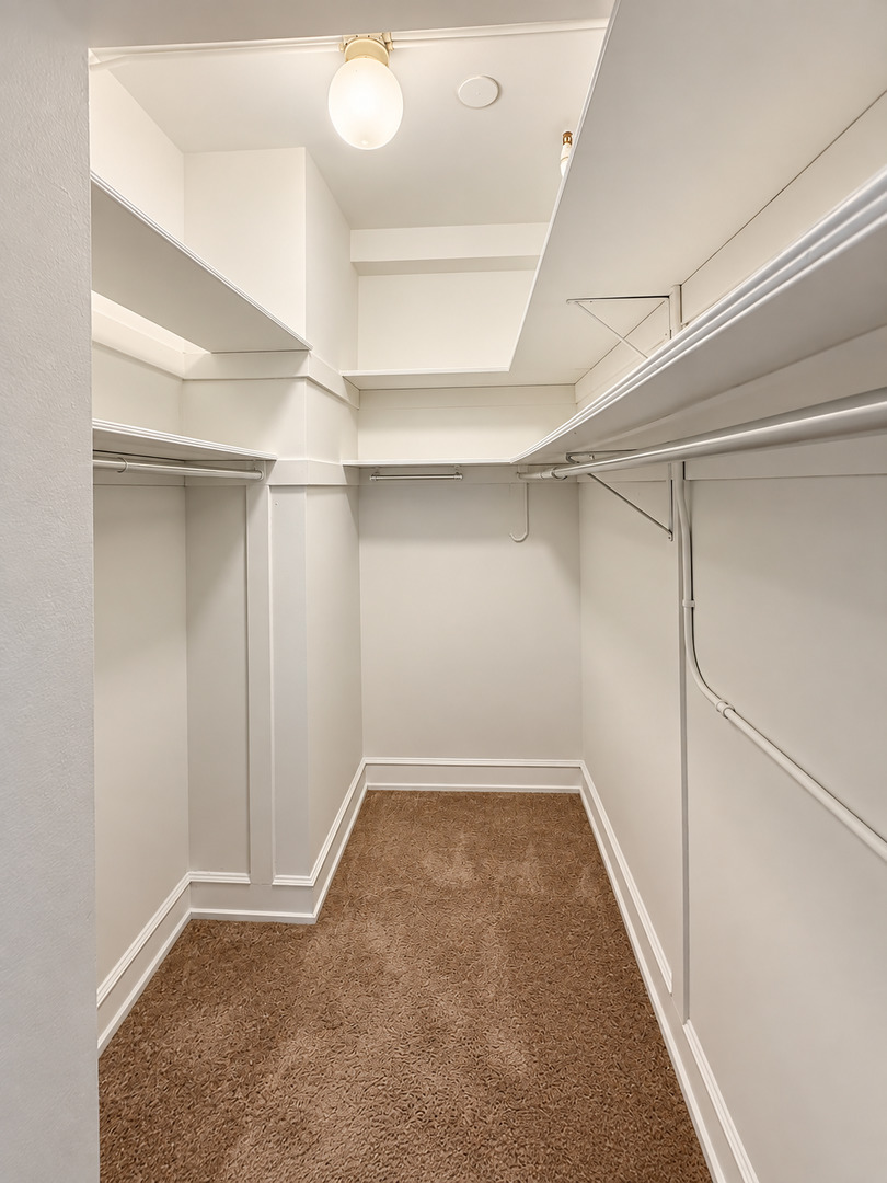 3170 North Sheridan Road, Unit 625 Chicago, IL 60657 - Photo 12 of 24 Gallery Image 12