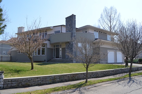 11 Elizabeth Road Marblehead, MA 01945 - Photo 1 of 29 a front view of a house with a yard