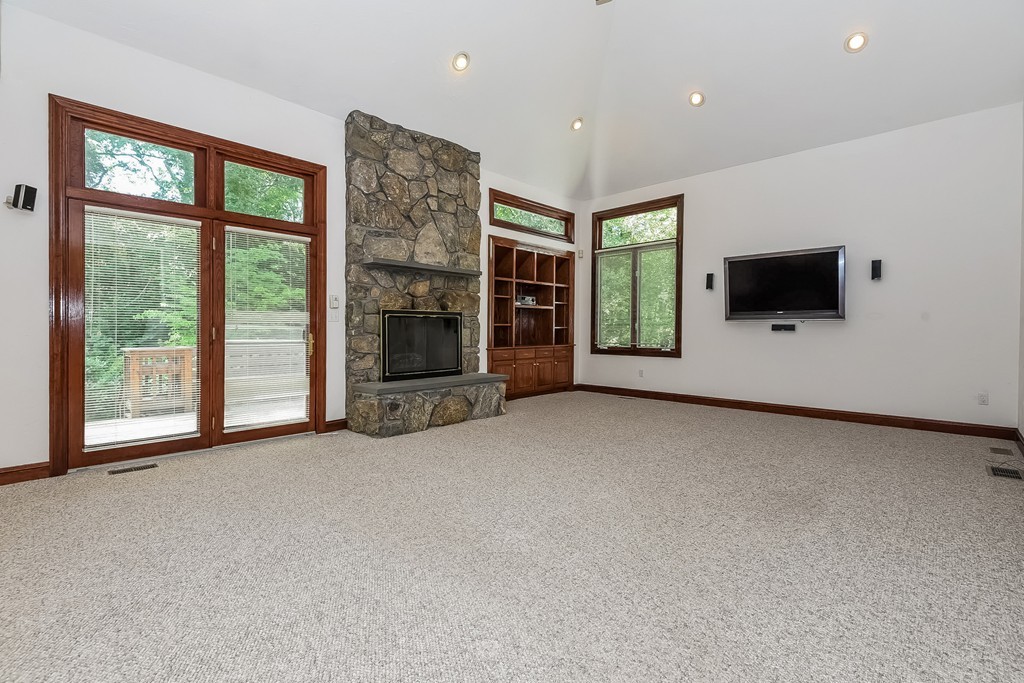 35 Spruce Lane Canton, MA 02021 - Photo 14 of 30 Gallery Image 14