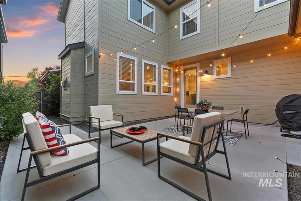 $829,000 | 3042 South Shadywood Way, Boise, ID 83716