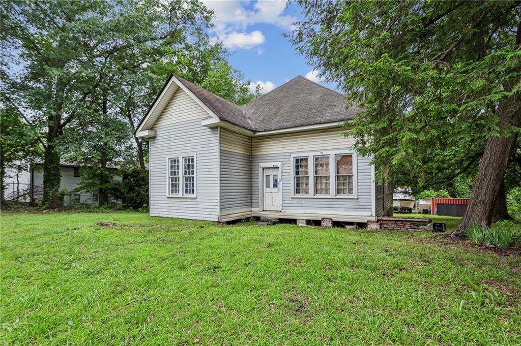 2342 Bolton Road Northwest Atlanta, GA 30318 - Photo 4 of 9