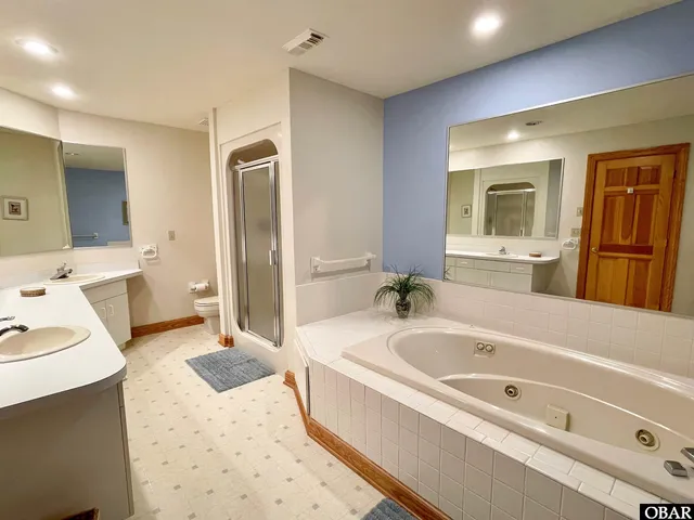 $750,000 | 2 A Silver Lake Drive, Unit 2A, Ocracoke, NC 27960