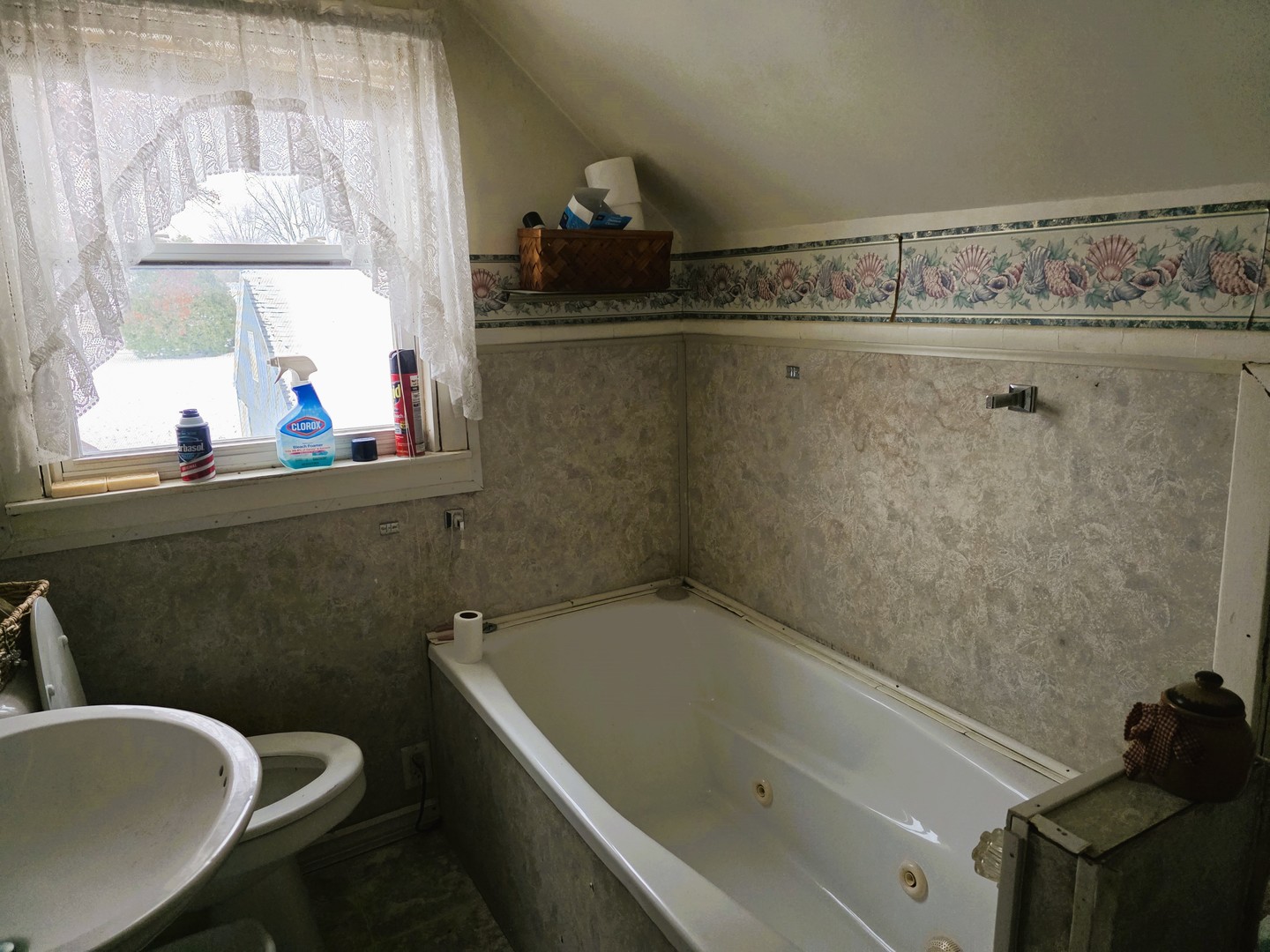 1111 West Le Fevre Road Sterling, IL 61081 - Photo 5 of 10