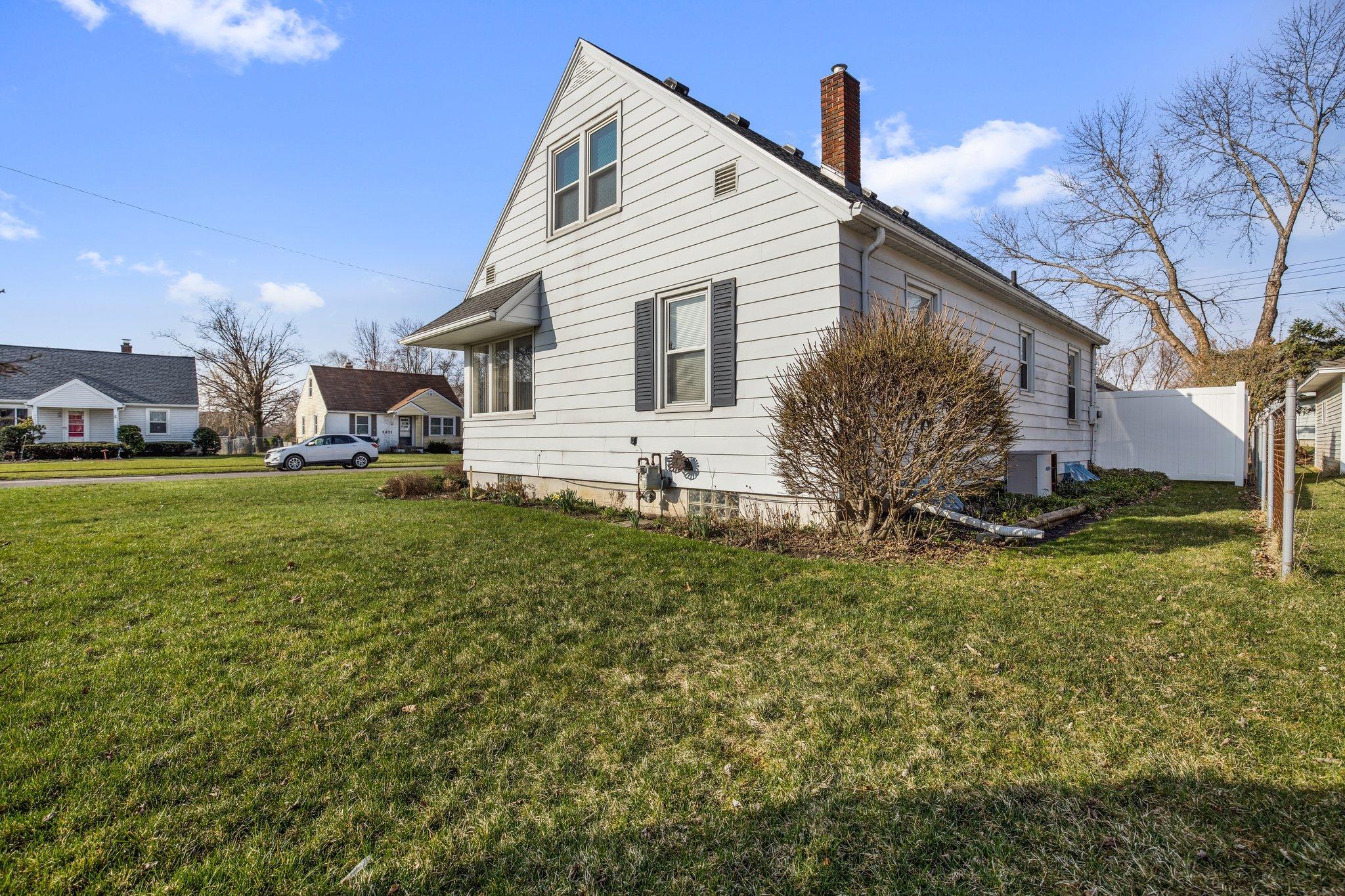 3430 Upton Road Lansing, MI 48917 - Photo 5 of 29 5-web-or-mls-1P6A1293