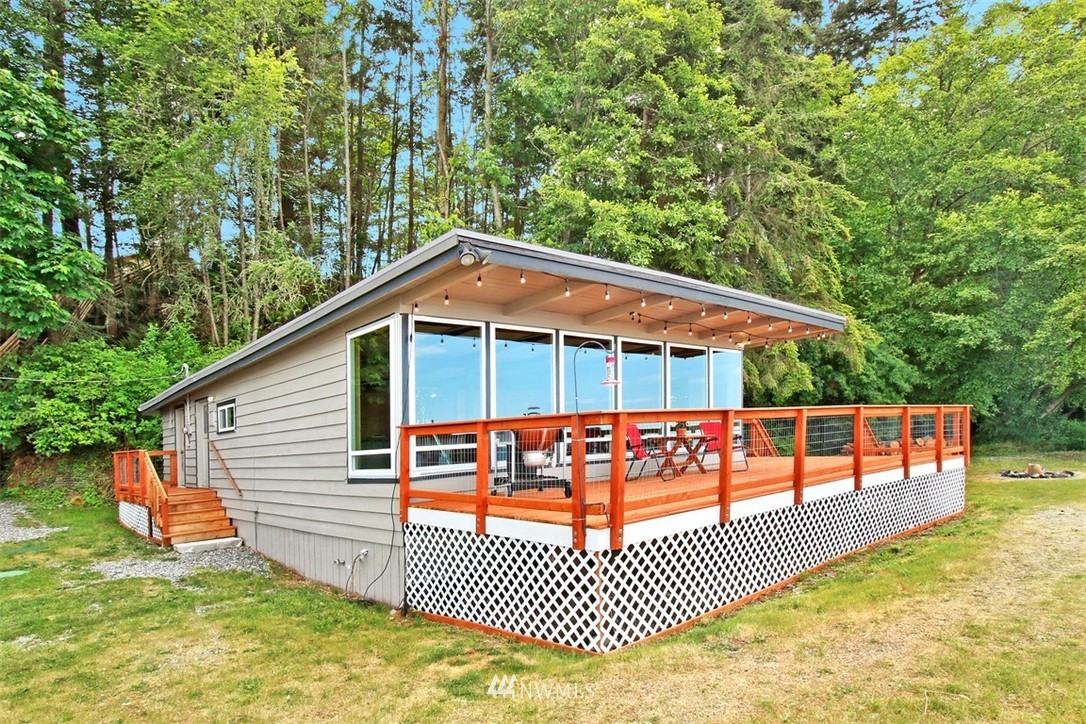 3130 Green Road, Unit B Oak Harbor, WA 98277 - Photo 1 of 12 Gallery Image 1