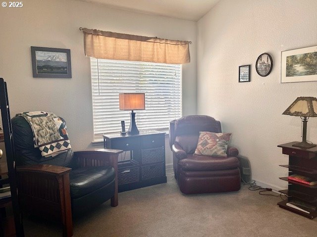15 Mariners Lane Florence, OR 97439 - Photo 15 of 40 a living room with furniture