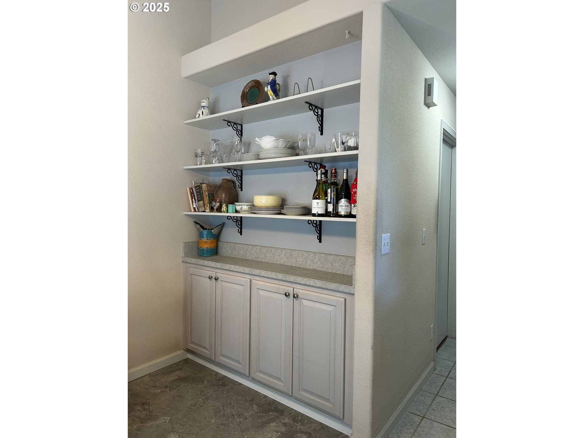 15 Mariners Lane Florence, OR 97439 - Photo 30 of 40 a room with storage and utility