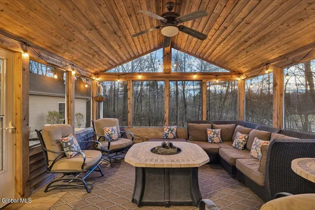 $775,000 | 2 Carpenter Way, Clifton Park, NY 12065