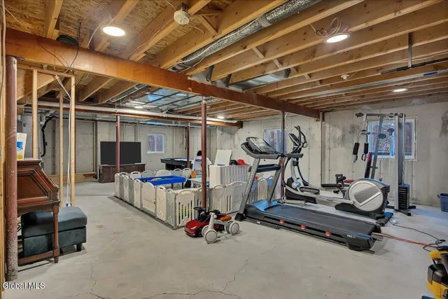 $775,000 | 2 Carpenter Way, Clifton Park, NY 12065