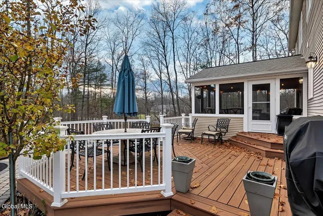 $775,000 | 2 Carpenter Way, Clifton Park, NY 12065