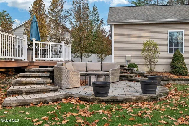 $775,000 | 2 Carpenter Way, Clifton Park, NY 12065