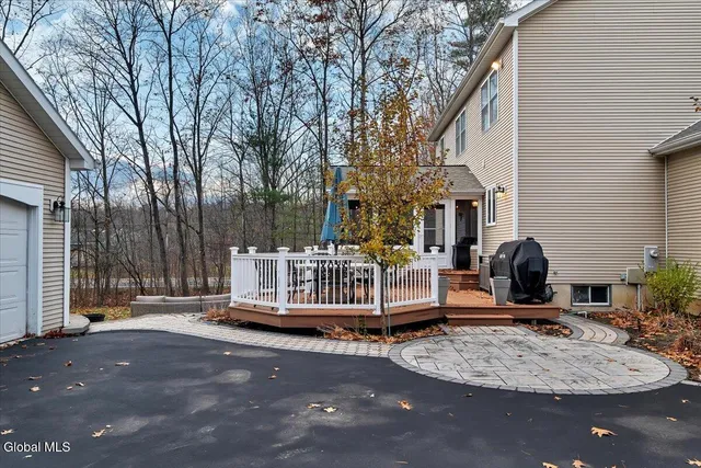 $775,000 | 2 Carpenter Way, Clifton Park, NY 12065