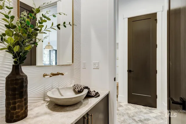 $1,750,000 | 863 North Nolina Avenue, Eagle, ID 83616