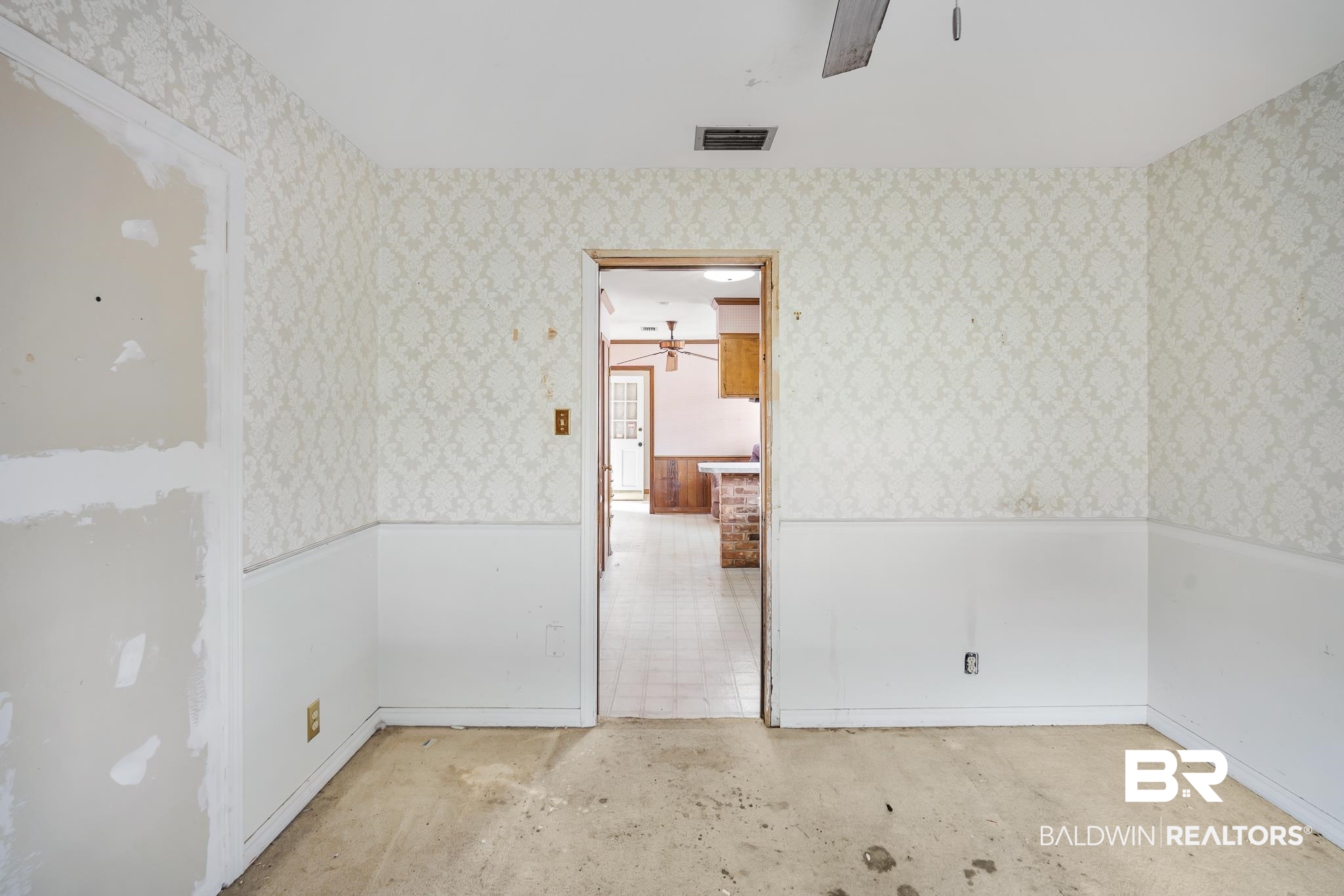 524 Hillcrest Road Mobile, AL 36608 - Photo 8 of 29