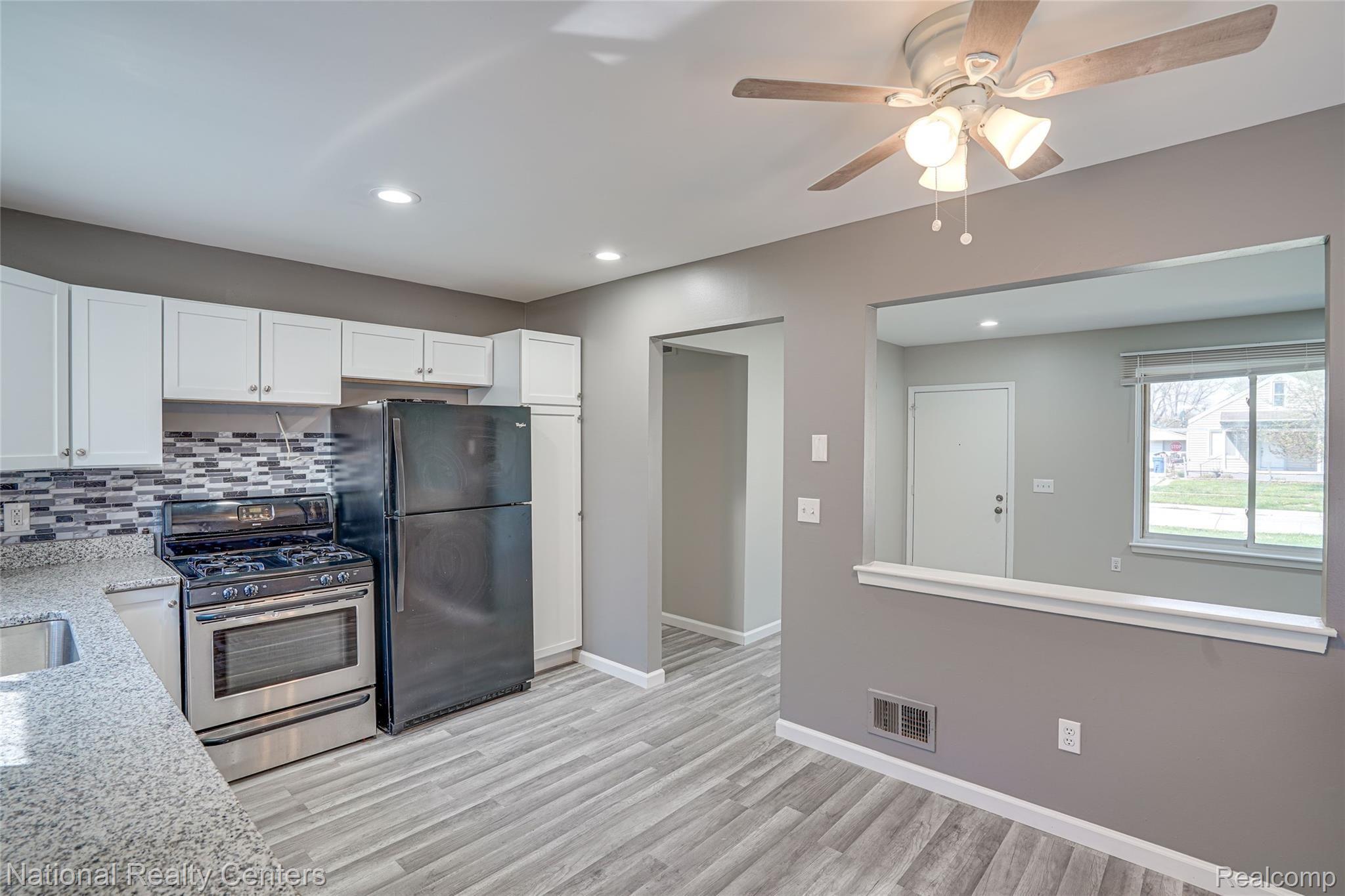 25406 Peter Kaltz Road Warren, MI 48091 - Photo 11 of 19 25406PeterKaltzWarrenMI-10.jpg